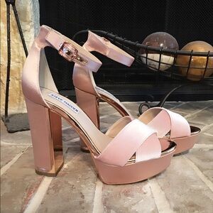 Steve Madden Rivers Platform Sandals